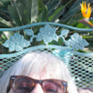 Meet your Posher, Aida